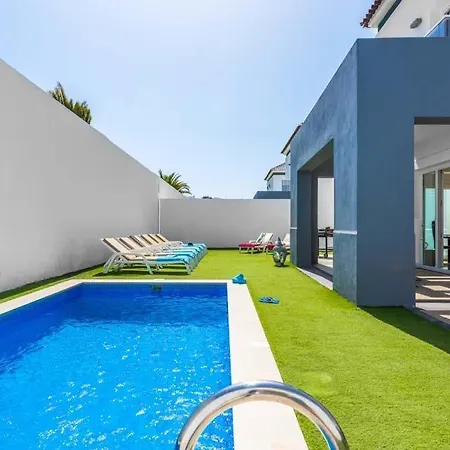 Playa De Fanabe Sleeps 8 With Pool Air Con And Wifi * أذيخي