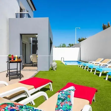 Vila Playa De Fanabe Sleeps 8 With Pool Air Con And Wifi *
