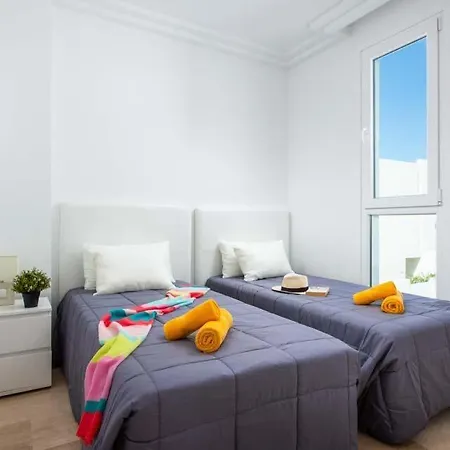 Playa De Fanabe Sleeps 8 With Pool Air Con And Wifi Vila Costa Adeje (Tenerife)