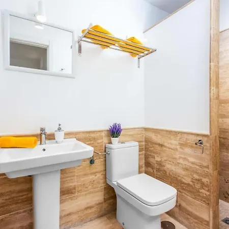 Vila Playa De Fanabe Sleeps 8 With Pool Air Con And Wifi *
