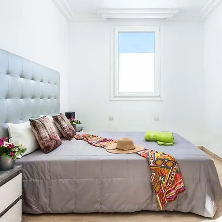 Vila Playa De Fanabe Sleeps 8 With Pool Air Con And Wifi *